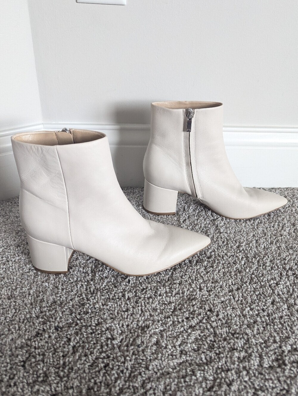 Marc Fisher LTD Jarli Cream Leather Pointed Ankle Booted sz 7.5